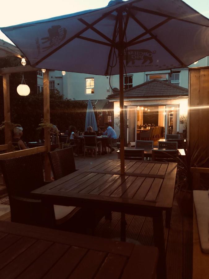 Morleys Rooms - Located In The Heart Of Hurstpierpoint By Huluki Sussex Stays ภายนอก รูปภาพ