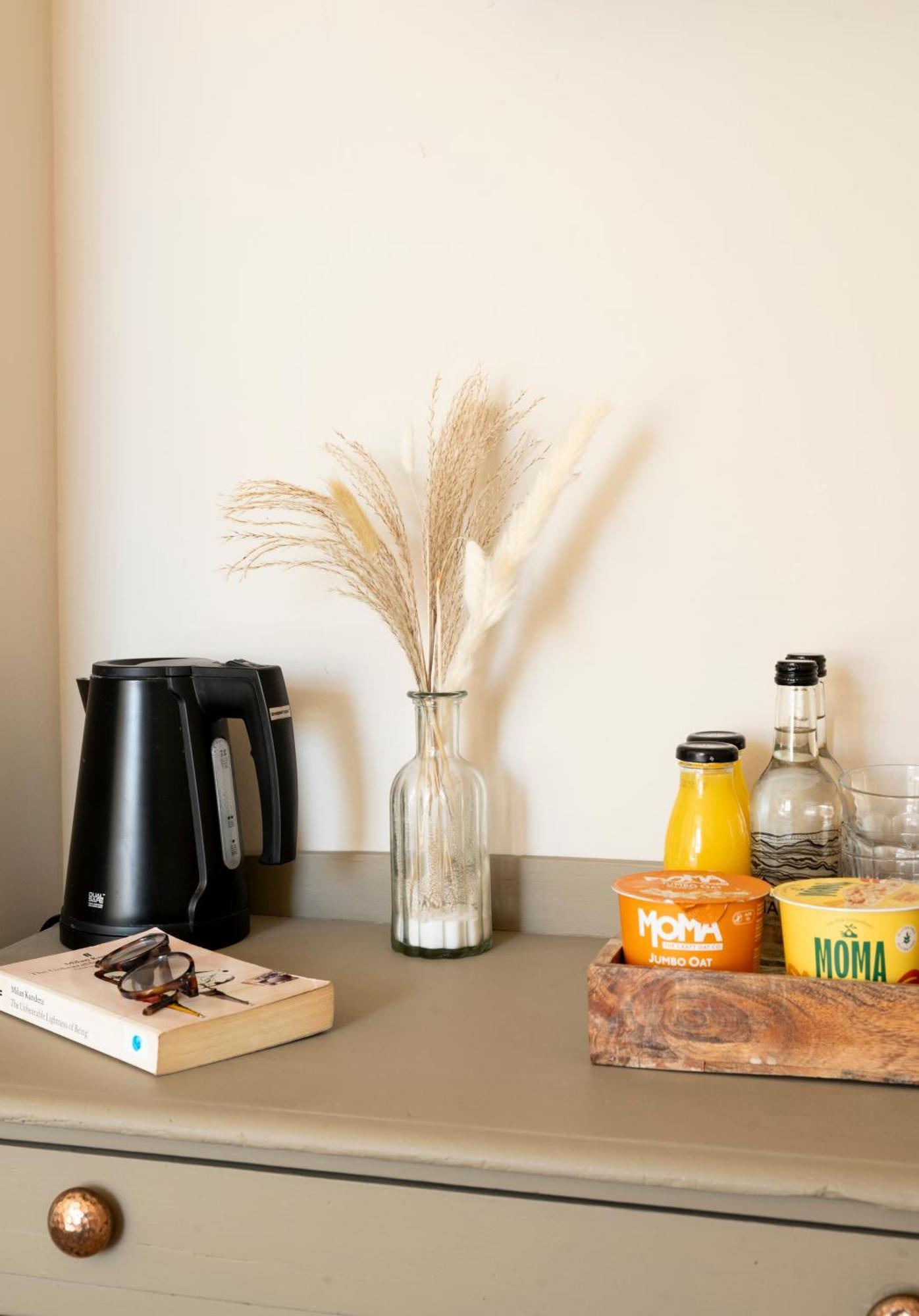 Morleys Rooms - Located In The Heart Of Hurstpierpoint By Huluki Sussex Stays ภายนอก รูปภาพ