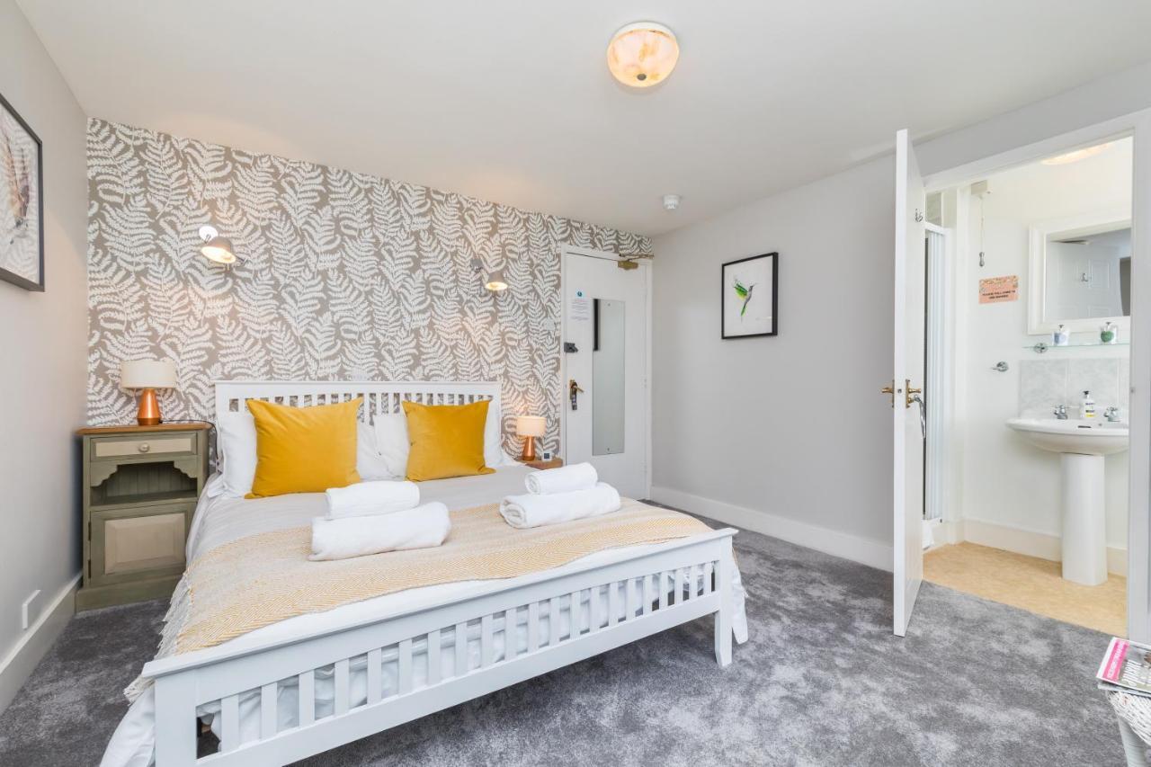 Morleys Rooms - Located In The Heart Of Hurstpierpoint By Huluki Sussex Stays ภายนอก รูปภาพ