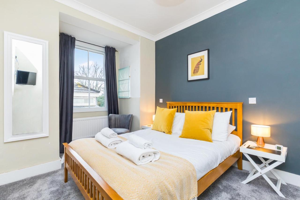 Morleys Rooms - Located In The Heart Of Hurstpierpoint By Huluki Sussex Stays ภายนอก รูปภาพ